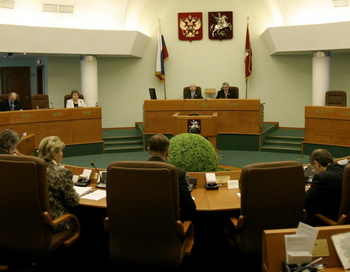 Московских чиновников смогут увольнять в связи с утратой доверия