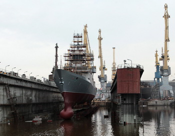 Более 40 военных кораблей сейчас строятся на верфях РФ