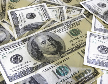 Доллары США. Фото РИА Новости