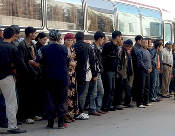 Незаконные трудовые мигранты. Фото РИА Новости