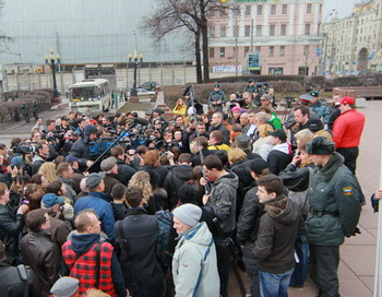 Оппозиционеры на акции в Москве выразили солидарность с участниками голодовки в Астрахани