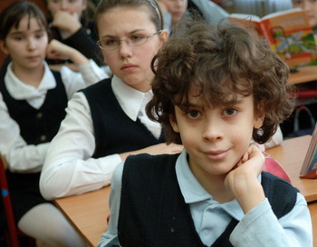 Российские школьники стали более агрессивны к педагогам и сверстникам - Астахов