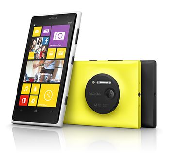 Смартфон Nokia Lumia 1020. Фото: nokia.com