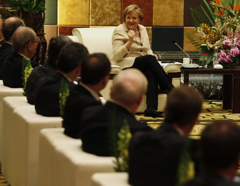 Меркель в Китае: служба безопасности Китая не допустила встречи с критиками режима
