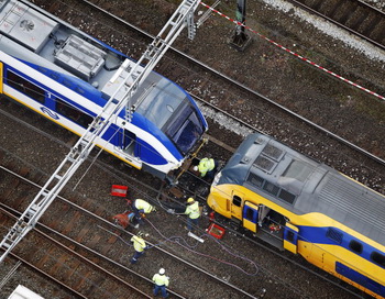 В Амстердаме при столкновении двух поездов пострадали 125 человек
