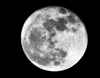 Луна. Фото РИА Новости