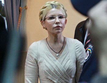 Защитник Тимошенко утверждает, что ей две недели не оказывают медицинской помощи