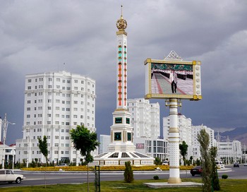 Ашхабад – город из белого мрамора. Фото с сайта loveopium.ru