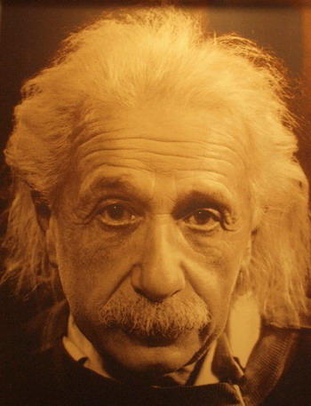 Эйнштейн был убежден, что существует Единое Поле