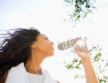 Сколько воды надо выпивать за летний день?
