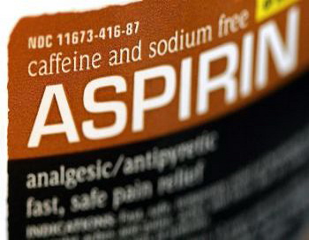 Небольшие дозы аспирина, принимаемые ежедневно, уменьшают смертность от рака, утверждает исследование, опубликованное недавно в медицинском журнале The Lancet. Однако некоторые врачи говорят иначе. Фото: Tim Boyle/Getty Images