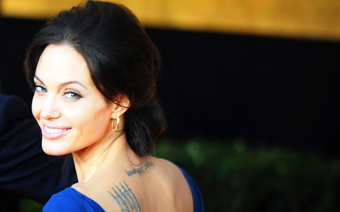 Анджелина Джоли перенесла хирургическую операцию по удалению обеих молочных желёз, несмотря на то, что у неё не было рака груди. Фото: JEWEL SAMAD/AFP/Getty Images