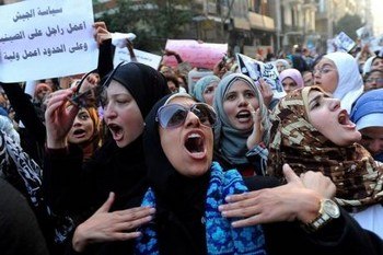 Военное правительство Египта вызвало гнев женщин