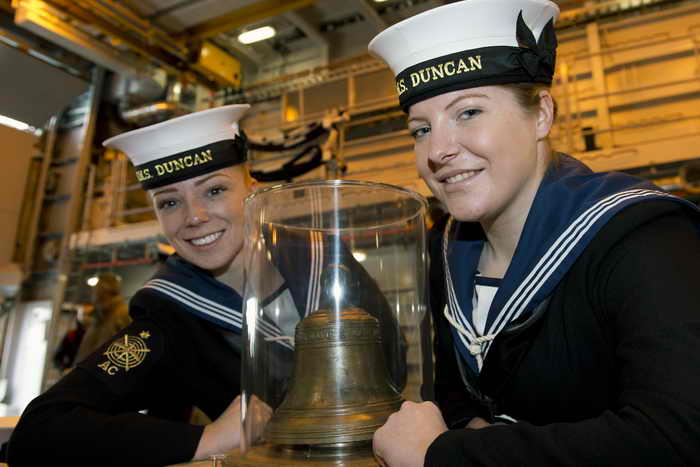  Великобритания. За последние двадцать лет среди служащих на флоте резко увеличилось число женщин. Фото: ADRIAN DENNIS/AFP/Getty Images