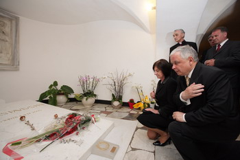 От  Ядвиги Качинской скрывают гибель сына, президента Польши