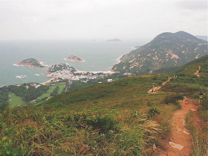 Туристический маршрут: Пешеходная тропа «Хребет дракона» расположена на востоке Гонконга в Шек О.  Фото предоставлено Martin Williams