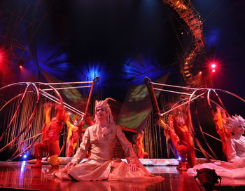 Цирковая труппа Cirque du Soleil. Фото: Johannes Simon/Getty Images 