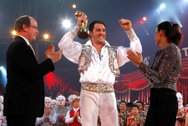Королевская семья вручает  награды на цирковом фестивале в Монте-Карло. Фоторепортаж