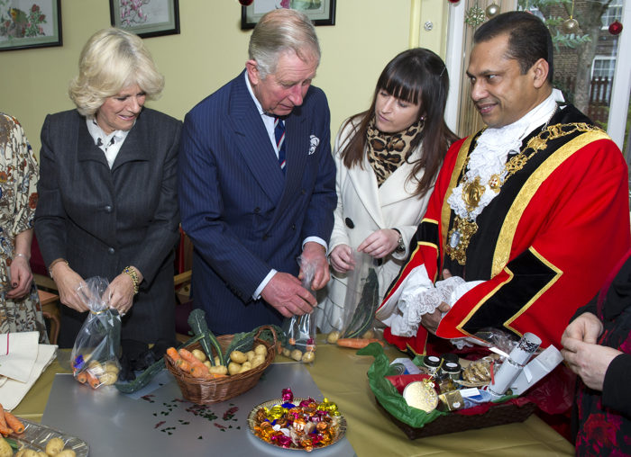 Принц Чарльз и Камилла посетили садоводческое общество Hollybush Estate