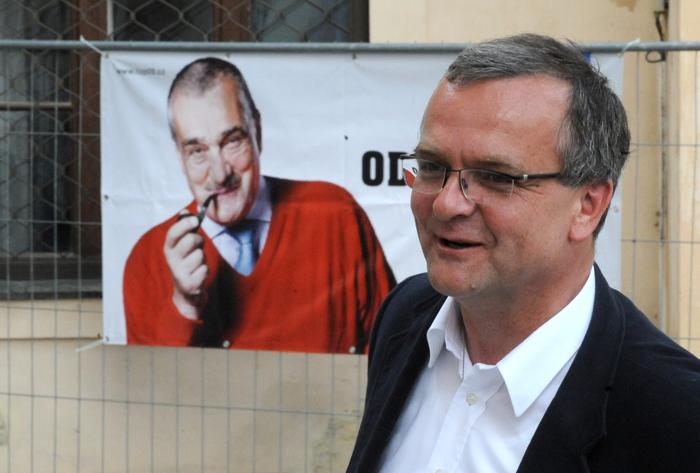 Чешский министр финансов подвергается критике из-за своих грубых манер. Фото: MICHAL CIZEK/AFP/Getty Images