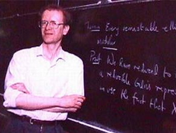 Эндрю Джон Уайлс доказал Великую теорему Ферма.