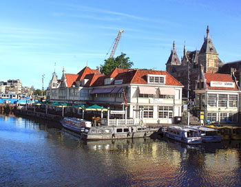 Амстердам. Город каналов и мостов