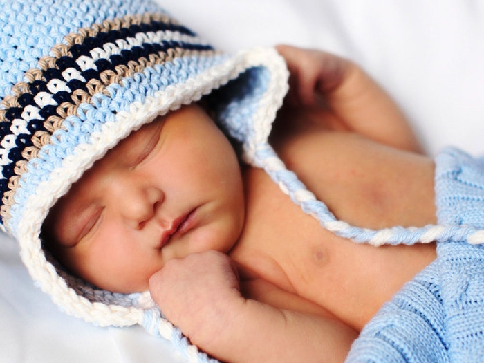  Правила и особенности выбора одежды для новорождённых. Фото с babydomik.com