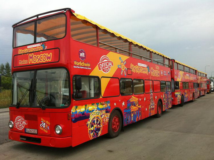 В Москве появились двухэтажные автобусы