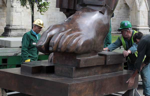 Выставка монументальной скульптуры в Глостере на этапе подготовки
