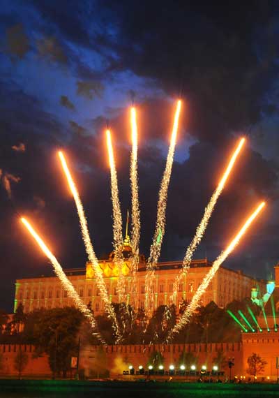 День Победы в Москве. Праздничный салют. Фотообзор