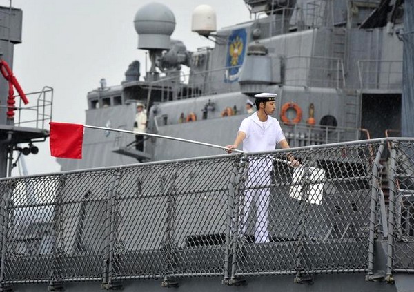 Корабли США и Японии прибыли в порт Владивостока. Фотообзор