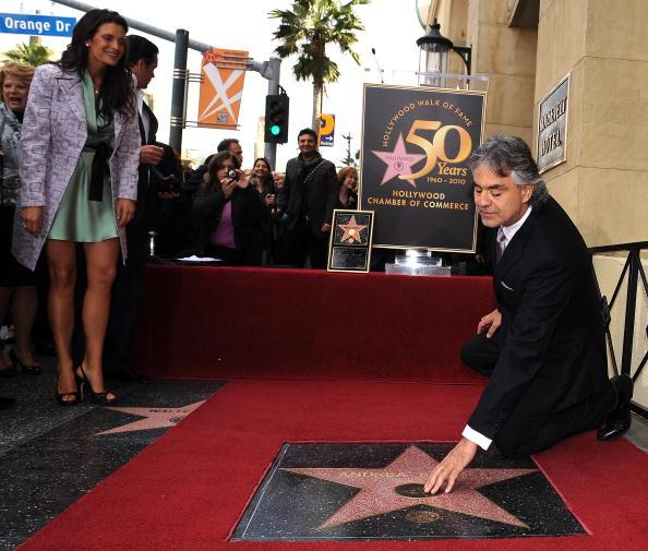 Звезда итальянского тенора Андреа Бочелли засияла на Аллее Славы в Голливуде. Фоторепортаж. Фото Getty Images