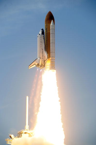 «Атлантис» успешно стартовал с космодрома Кеннеди на мысе Канаверал. Фоторепортаж