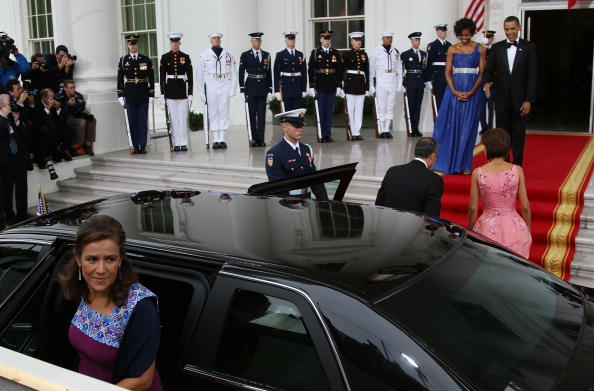 Барак Обама и Мишель Обама принимают мексиканского президента с супругой в Белом доме. Фоторепортаж