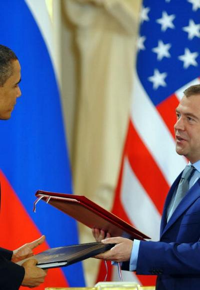 Барак Обама и Дмитрий Медведев подписали новый договор СНВ. Фоторепортаж
