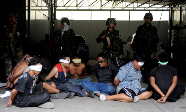 Лагерь «Красных рубашек» сдался властям Таиланда. Фоторепортаж