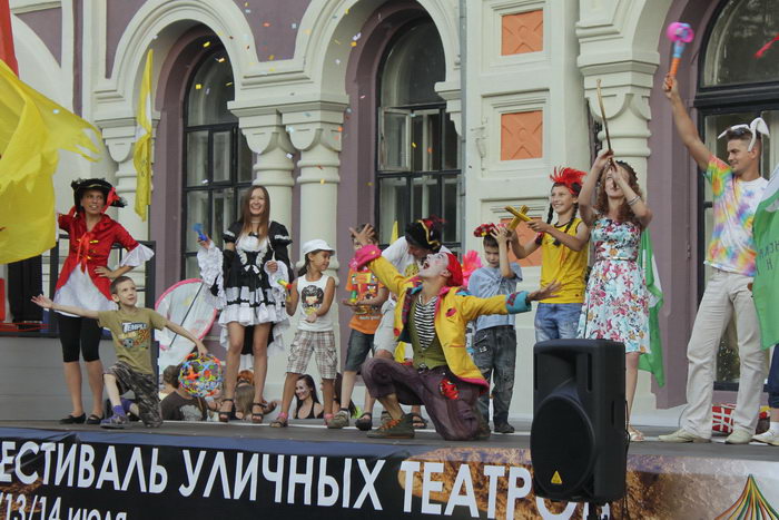 Первый фестиваль уличных театров прошёл в Нижнем Новгороде