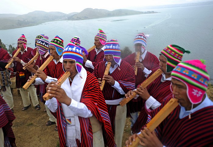 На озере Титикака подготовились ко дню летнего солнцестояния 21 декабря