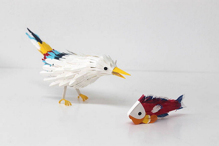 Удивительные композиции из бумаги: красочные птицы и призрачные замки