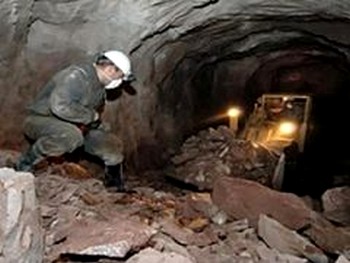 На шахте "Красногорская" в Кузбассе из-за вспышки метана  погиб один человек, семеро раненых