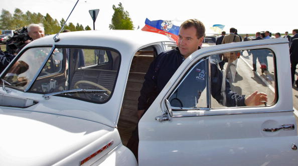 Медведев в Брянске вместе с Януковичем принял участие в автопробеге Санкт-Петербург – Киев