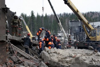 В Междуреченске на шахте «Распадская» продолжаются пожары. Принято решение начать затопление шахты