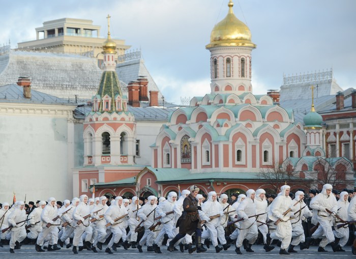 Исторический парад в честь победы в 1941 году под Москвой прошёл на Красной площади