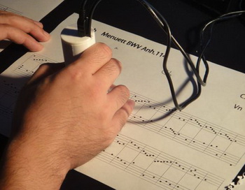 Японцы научили сканер воспроизводить музыку по рукописным нотам