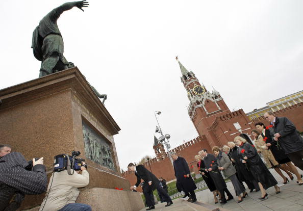 День народного единства, самый молодой праздник, отмечает Россия