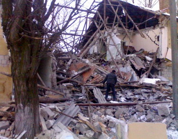 При  взрыве газа в жилом доме в Сургуте погибли 4 человека, ранено - 2