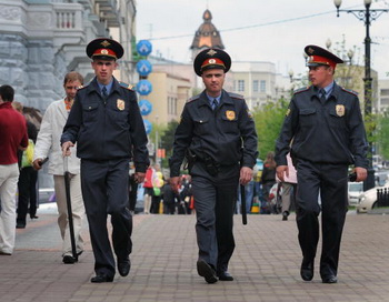 В преддверии майских праздников  милиция России переходит на усиленный режим работы