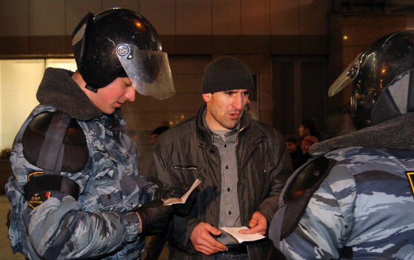 В центре Москвы, на Киевском вокзале, патрулируют усиленные отряды милиции и ОМОНа
