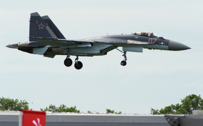 Российский истребитель Су-35С впервые будет участвовать в авиасалоне Ле Бурже