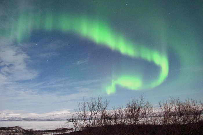 Северное сияние в шведской Лапландии,как следствие магнитной бури на Солнце. Фото: FRANCбOIS CAMPREDON/AFP/Getty Images
